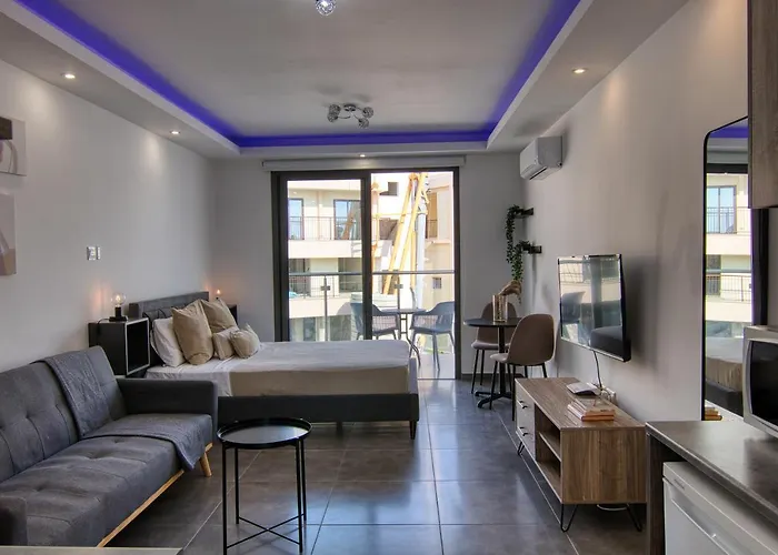 Phaedrus Living: Seaside Luxury Flat Athina 117